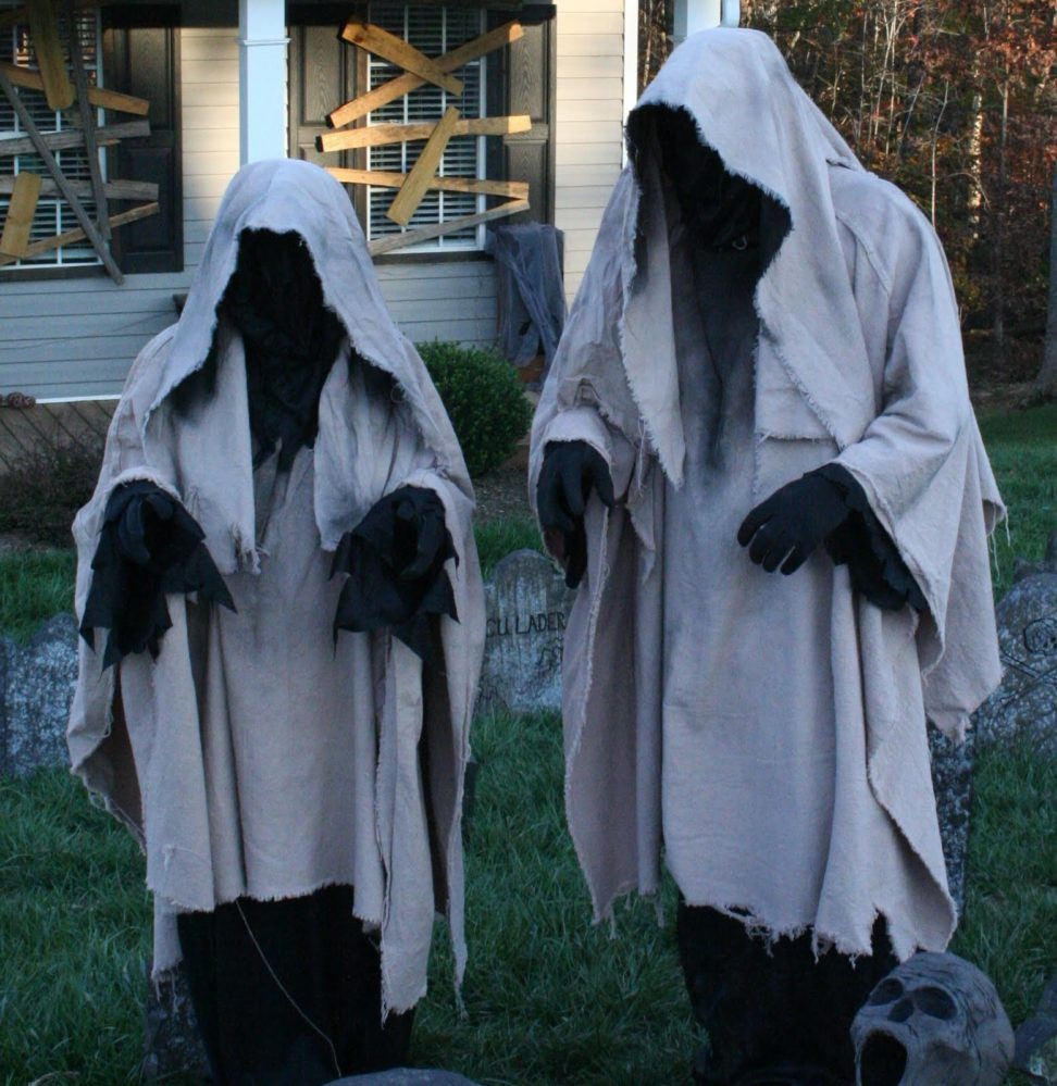DIY Halloween Outdoor Decorations
 40 Funny & Scary Halloween Ghost Decorations Ideas