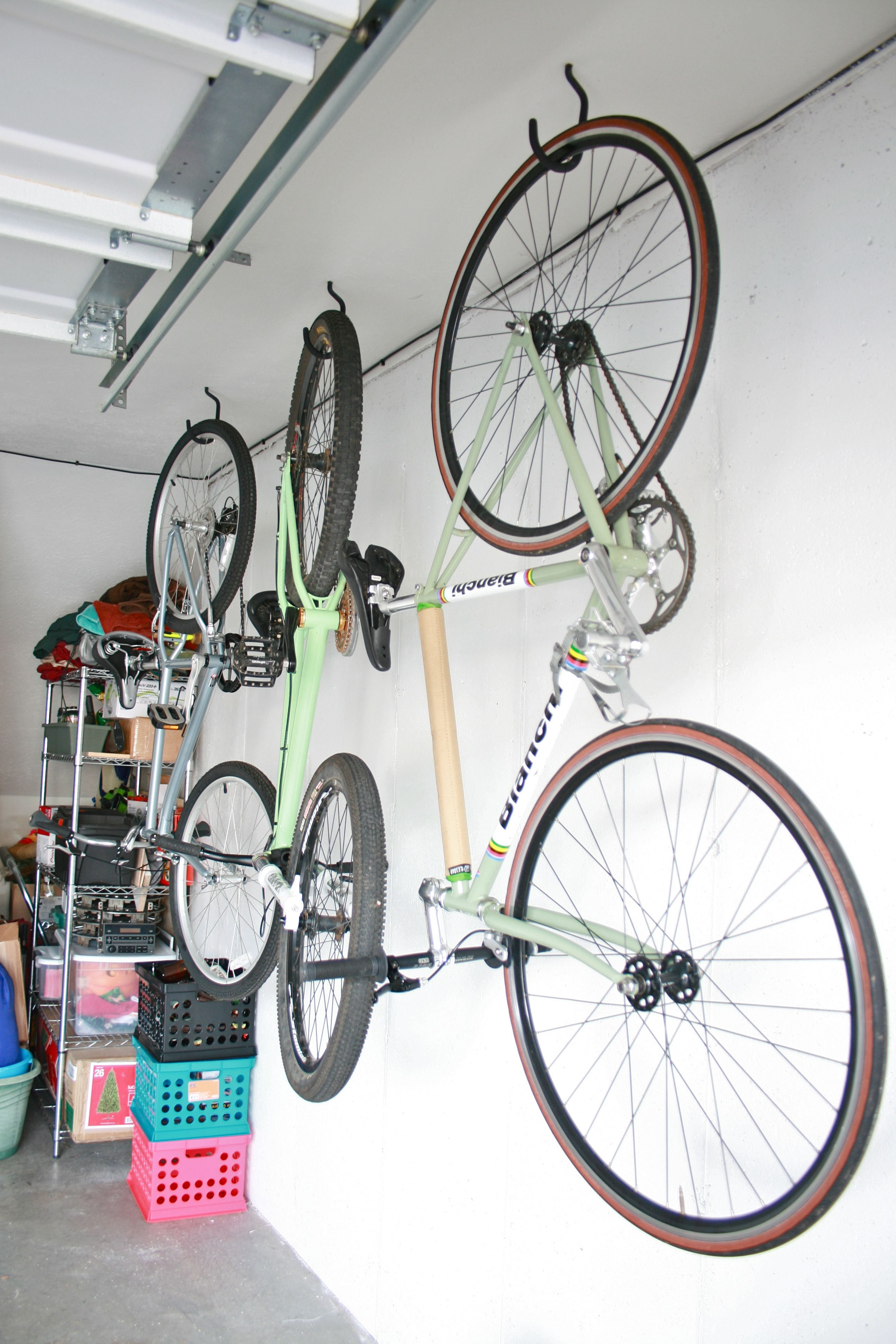 DIY Hanging Bike Rack
 Hang bikes in the garage Check Dream Green DIY