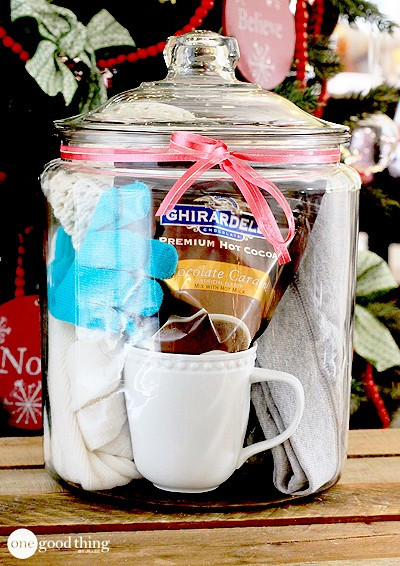 DIY Jar Gifts
 Gift In A Jar Ideas For The Bride
