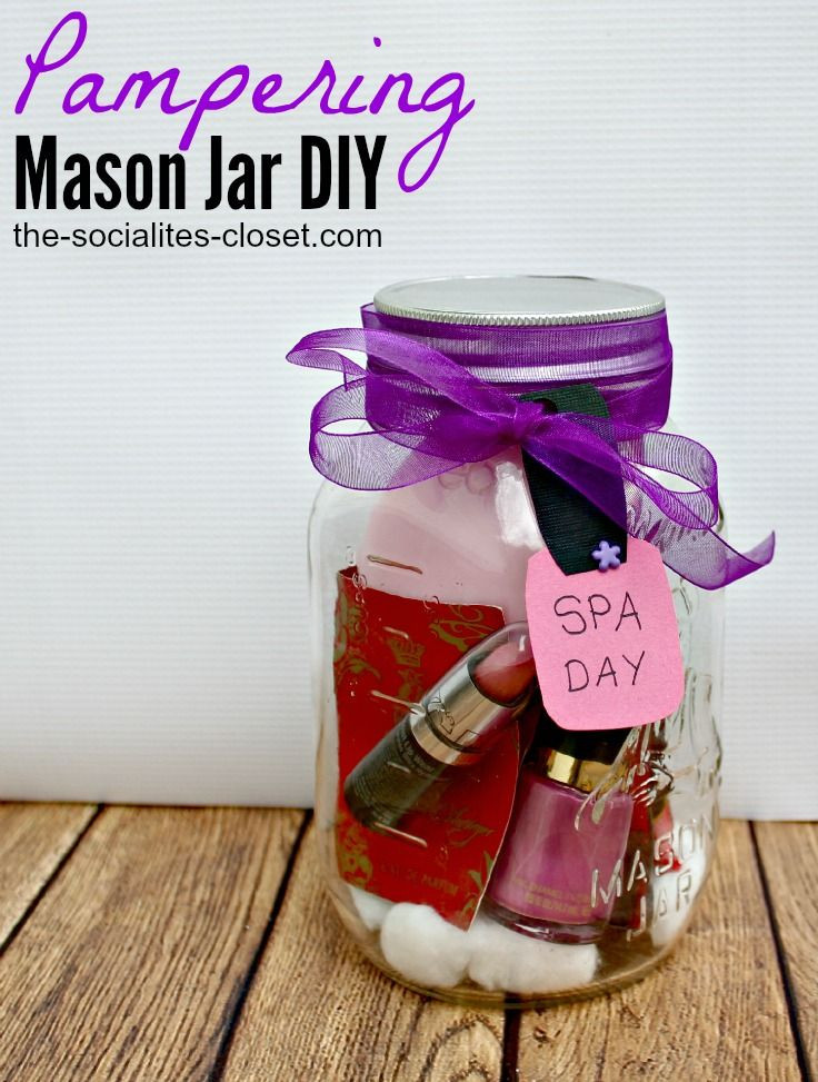 DIY Jar Gifts
 25 Mason Jar Gift Ideas