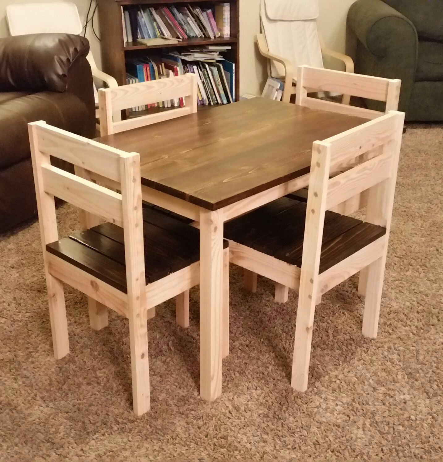 DIY Kids Tables
 Kids table and chairs
