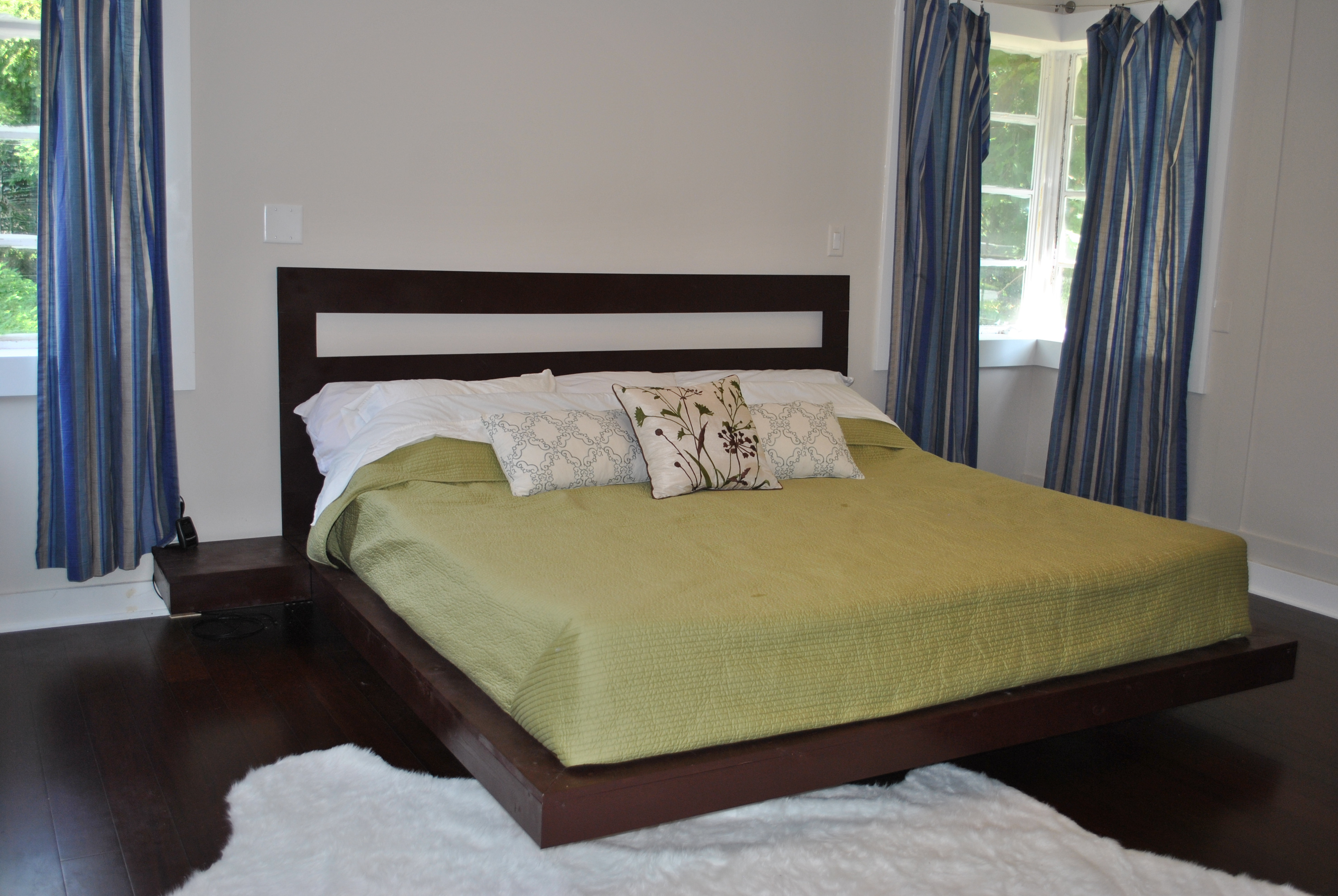 DIY King Platform Bed Plans
 Project $26 King Bed Frame