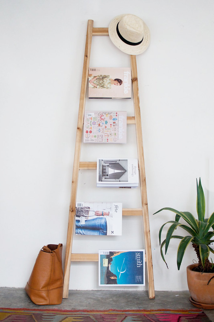 DIY Magazine Rack
 Quick DIY Ladder Magazine Rack