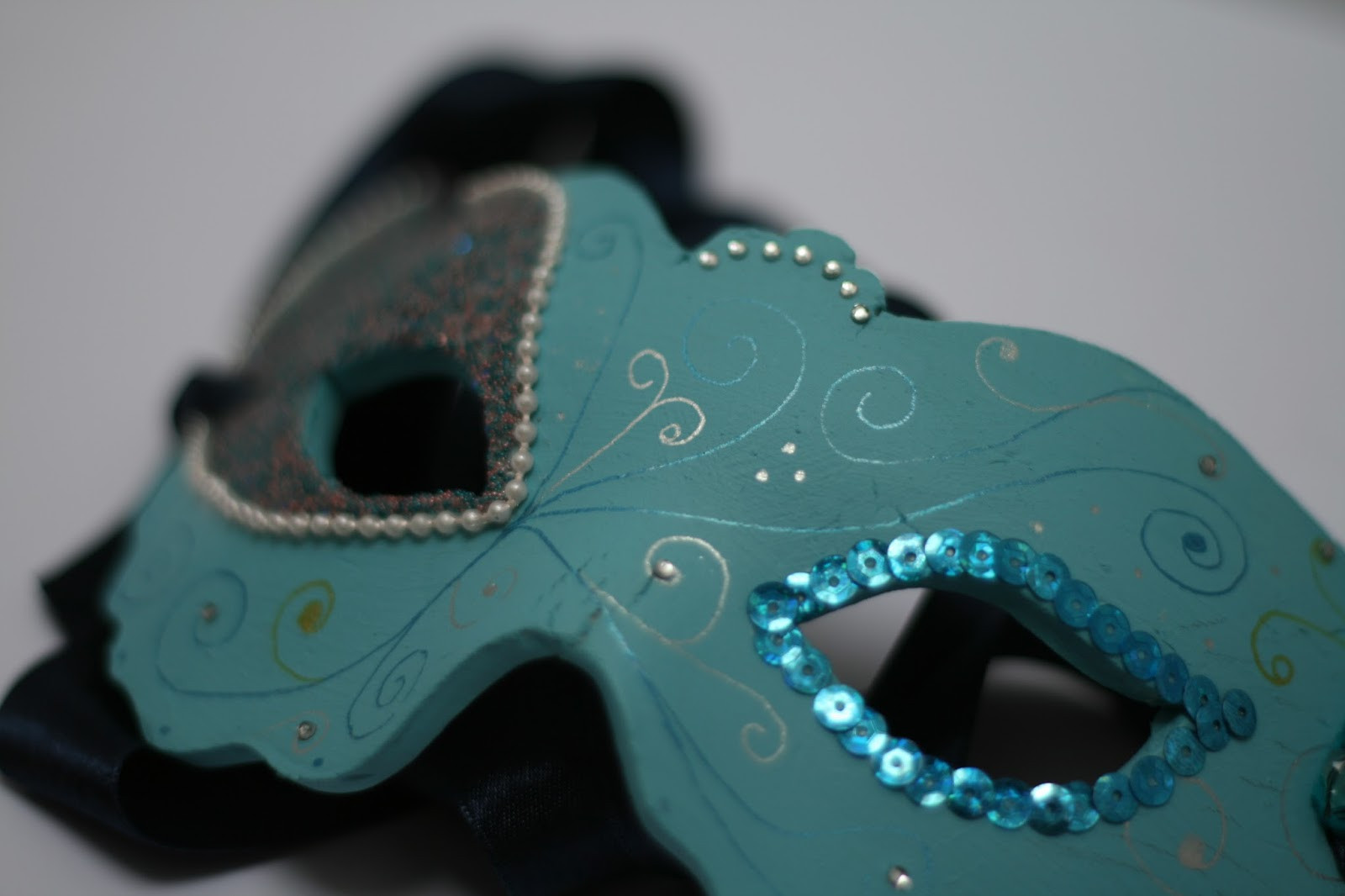 DIY Masquerade Mask
 Masquerade Mask DIY Oh Gosh