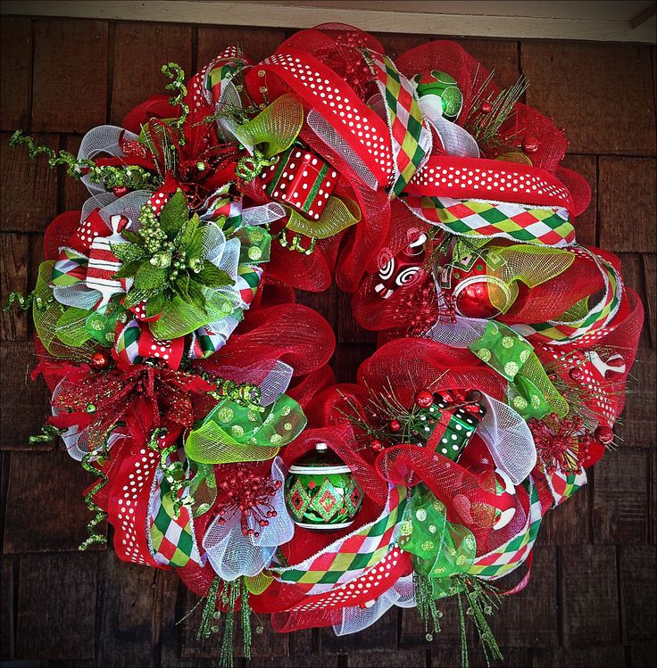 DIY Mesh Christmas Wreath
 25 best ideas about Christmas Mesh Wreaths on Pinterest