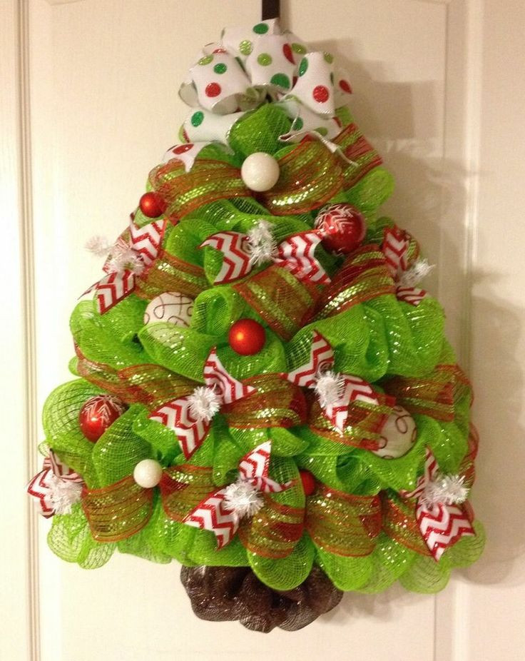 DIY Mesh Christmas Wreath
 17 Best images about DIY Christmas Tree Mesh on Pinterest