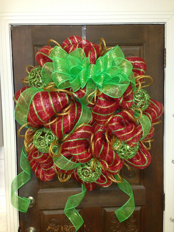 DIY Mesh Christmas Wreath
 300 best images about Crafts Christmas Wreaths on