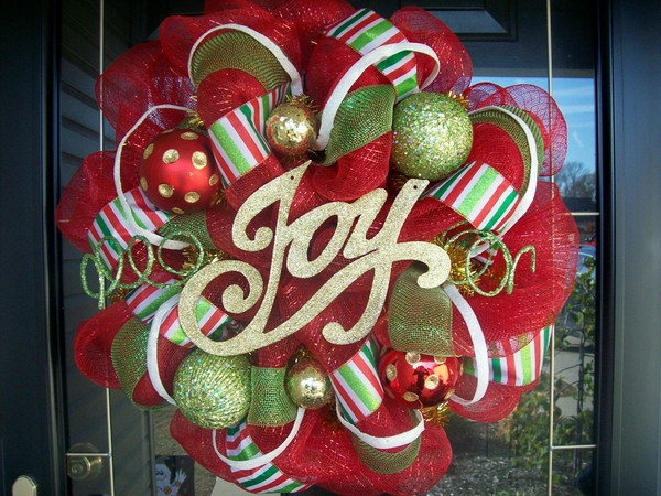 DIY Mesh Christmas Wreath
 Christmas wreaths – 75 ideas for festive fresh burlap or