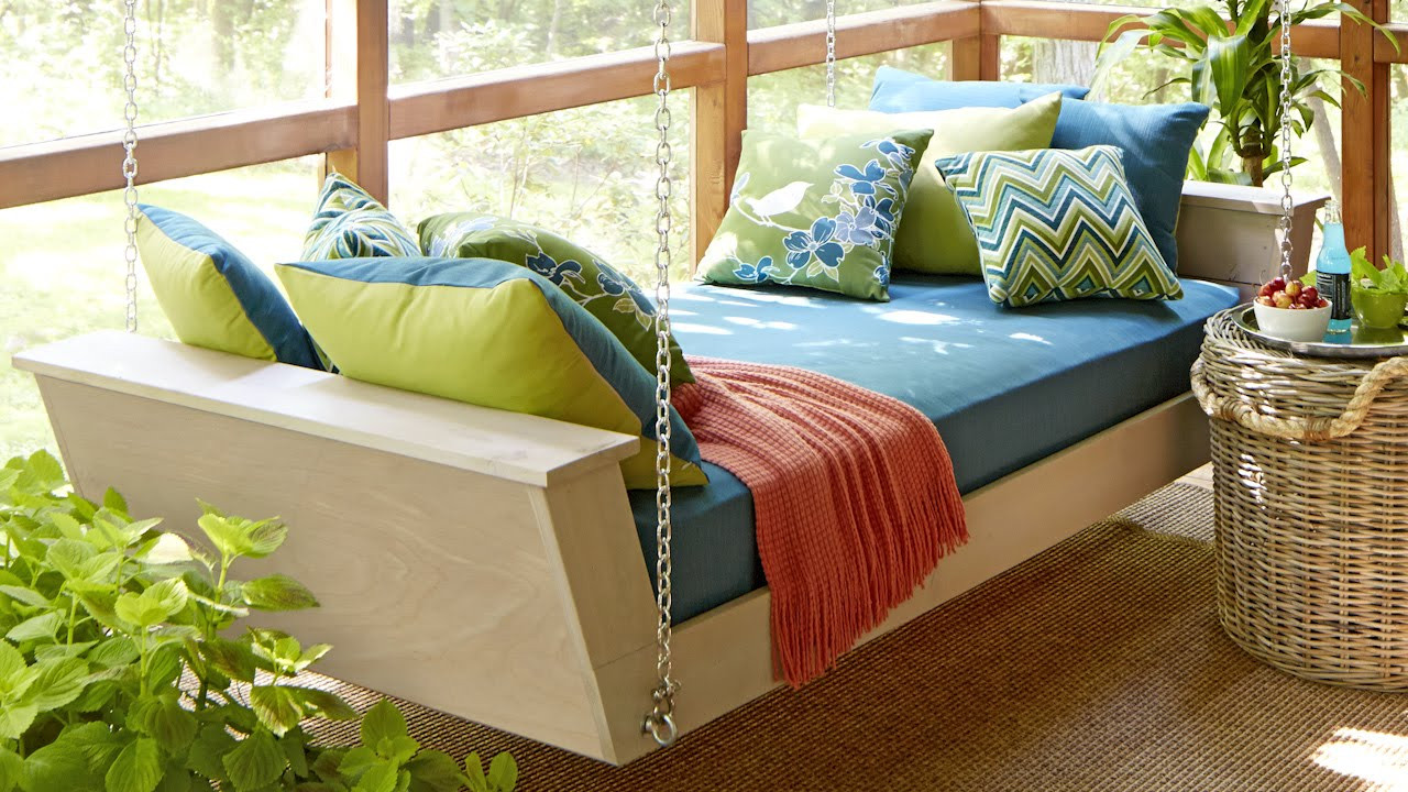 DIY Outdoor Bed
 Hanging Daybed Plans