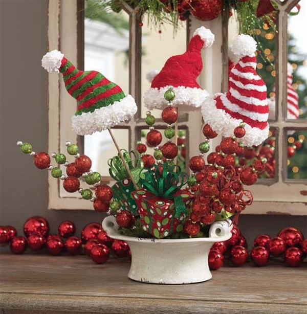 DIY Outdoor Christmas Decorating Ideas
 Christmas outdoor decorations for a merry holiday mood