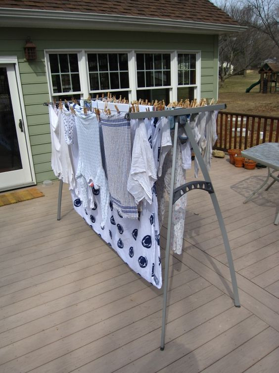 DIY Outdoor Clothesline
 26 Clothesline Ideas to Hang Dry Your Clothes and Save You