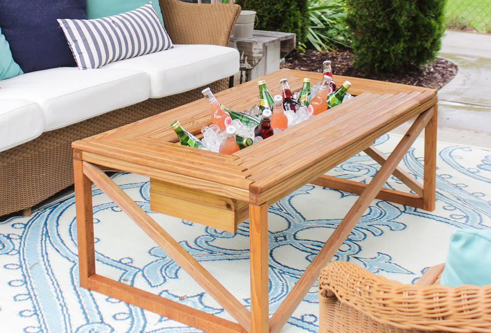 DIY Outdoor Cooler Table
 Remodelaholic