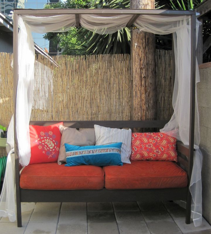 DIY Outdoor Daybed
 17 Easy Ideas on How to Make a Daybed
