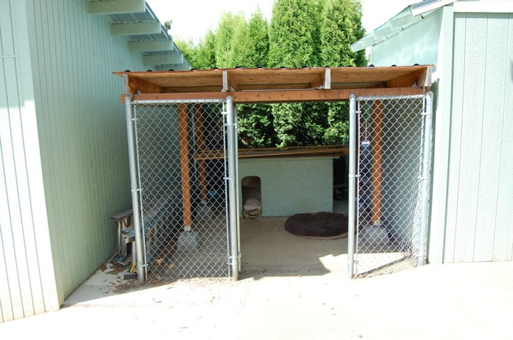 DIY Outdoor Dog Kennel
 25 best ideas about Outdoor dog spaces on Pinterest