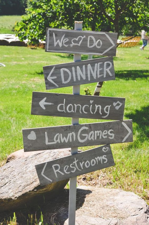 DIY Outdoor Sign
 DIY Rustic Wedding Signs