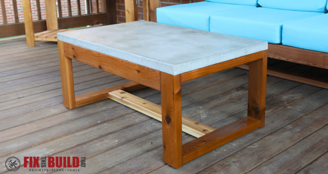 DIY Outdoor Table
 DIY Concrete Top Outdoor Coffee Table
