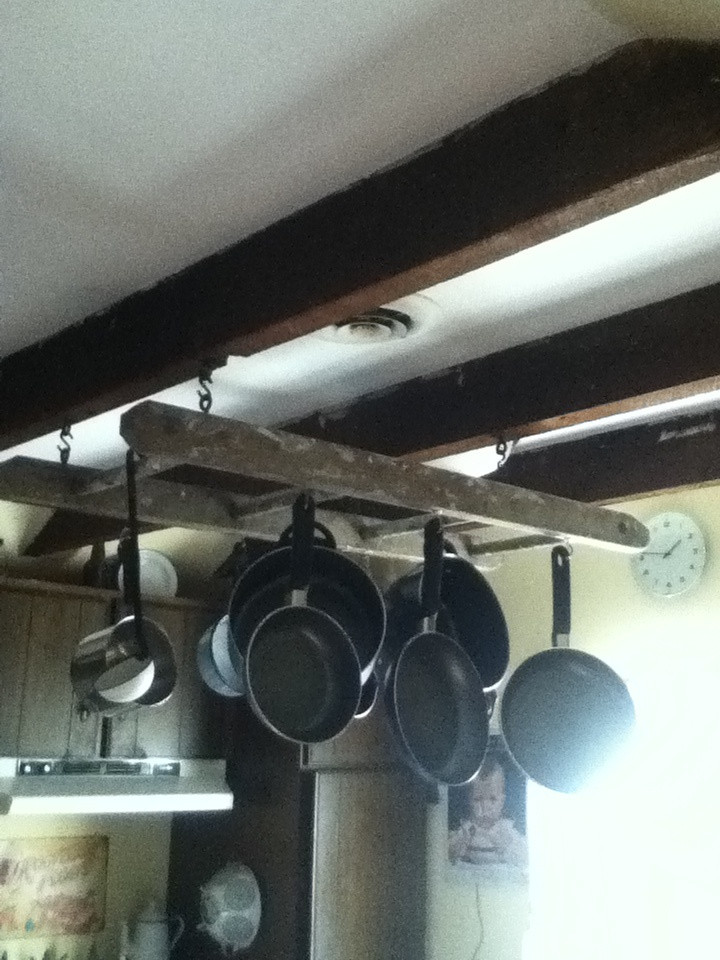 DIY Pots And Pans Rack
 DIY wood beams and pot rack
