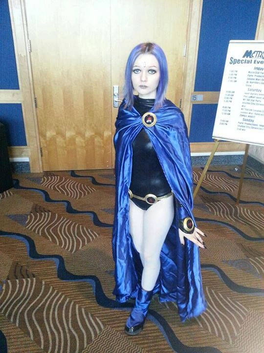 DIY Raven Costume
 Raven Cosplay Teen Titans notice easy she did for boots