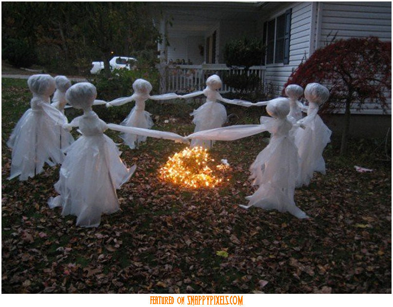DIY Scary Outdoor Halloween Decorations
 Scary Halloween Decoration Ideas For Outside 34 Yard Pics