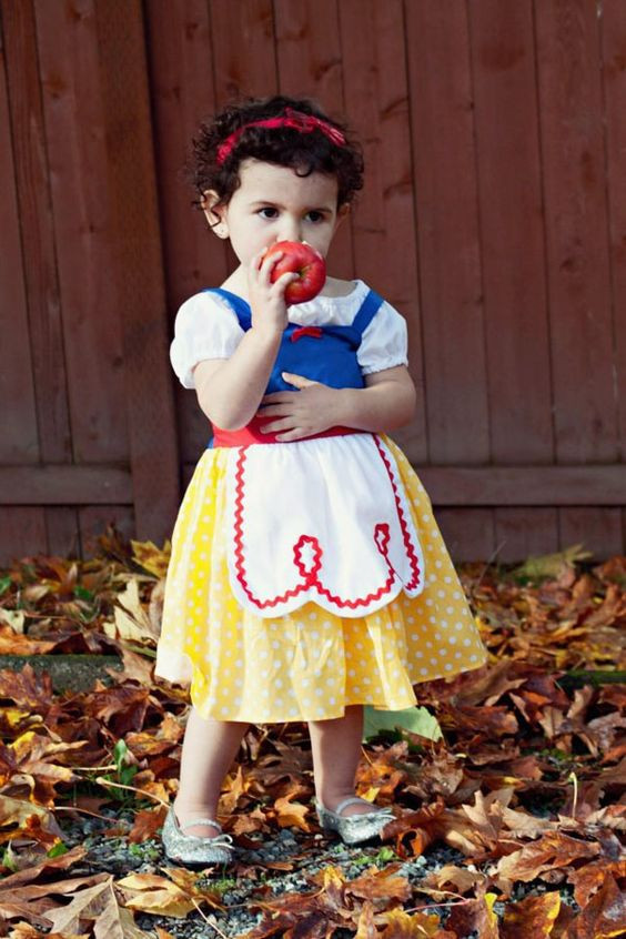 DIY Snow White Costume Toddler
 4th Annual Modern Kiddo We Love Homemade Costumes Parade