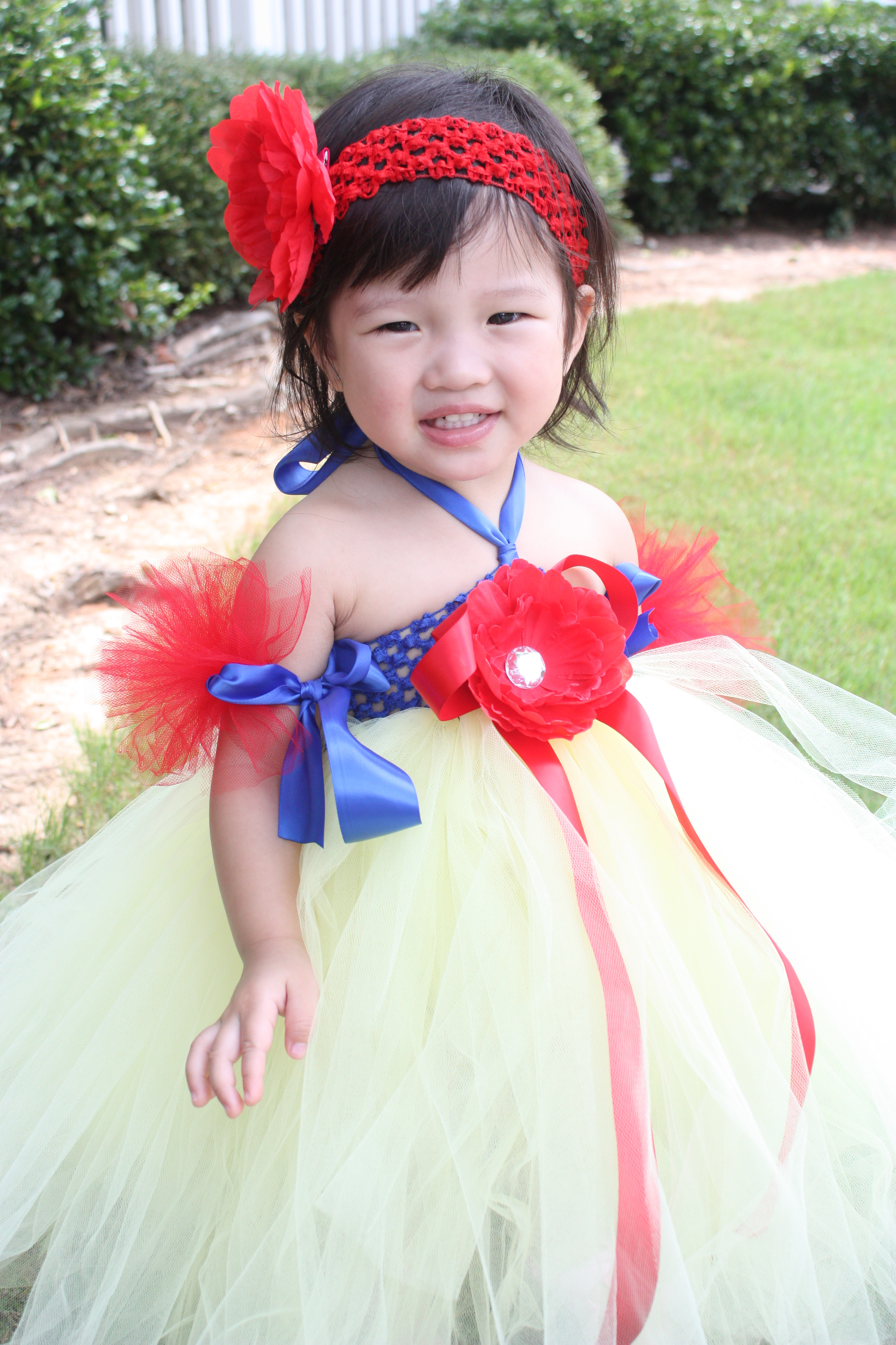 DIY Snow White Costume Toddler
 DIY Halloween Costumes Feature Friday Parties for Pennies
