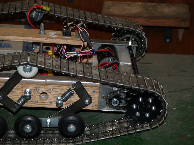 DIY Tank Track
 DIY Heavy Class R c vehicle electronics 9