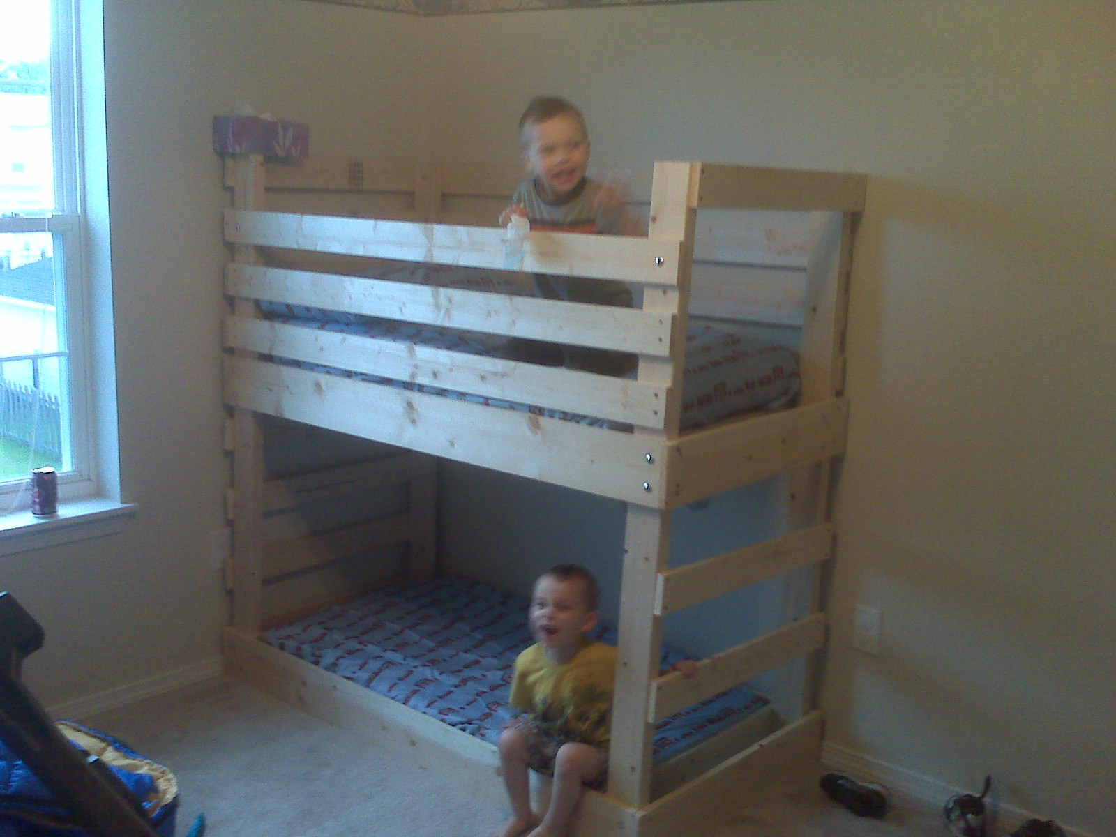 DIY Toddler Bunk Bed
 25 DIY Bunk Beds with Plans