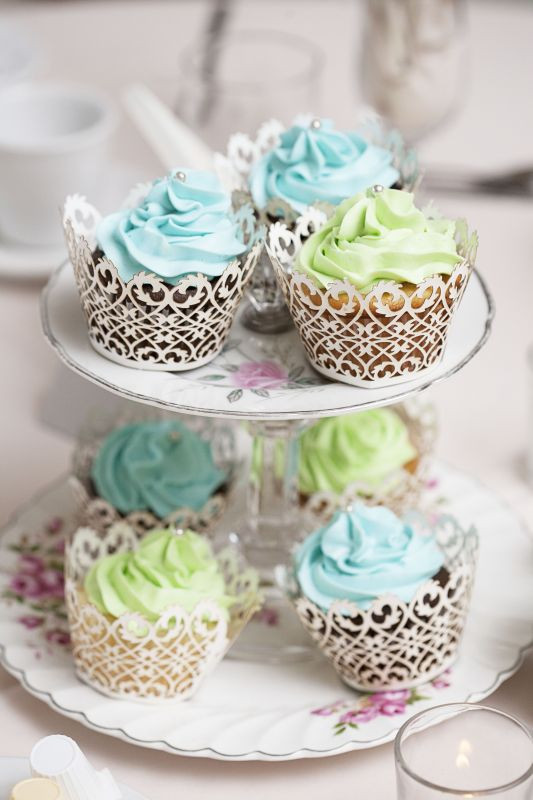 DIY Wedding Cupcakes
 DIY Cupcake Centerpiece
