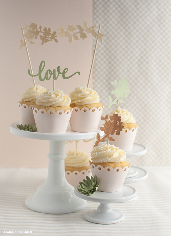 DIY Wedding Cupcakes
 DIY Wedding Cake and Cupcake Topper Lia Griffith
