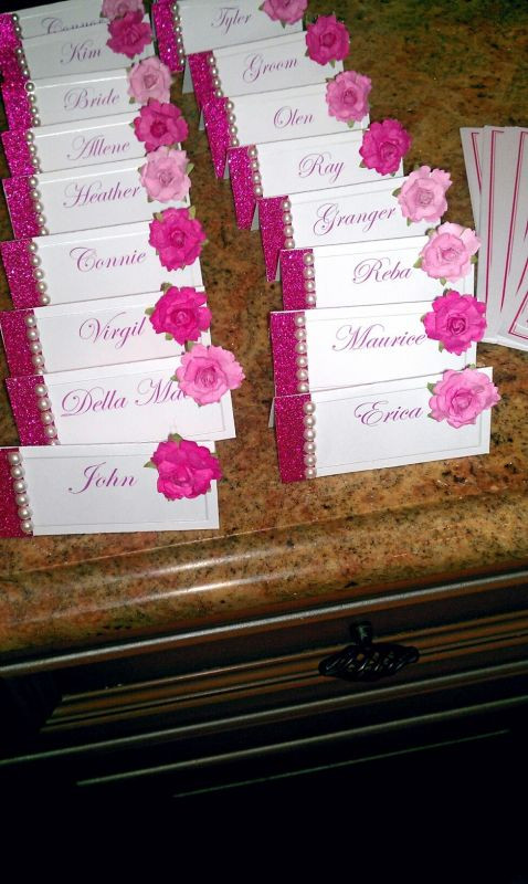 DIY Wedding Place Cards
 DIY pink placecards