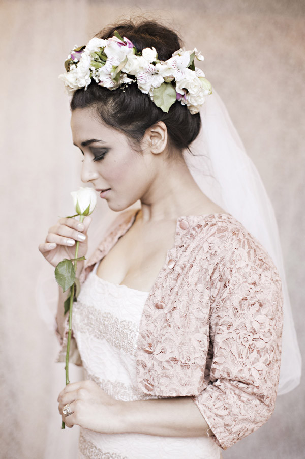 DIY Weddings Blog
 Spring wedding blog inspiration in a gorgeous bridal shoot