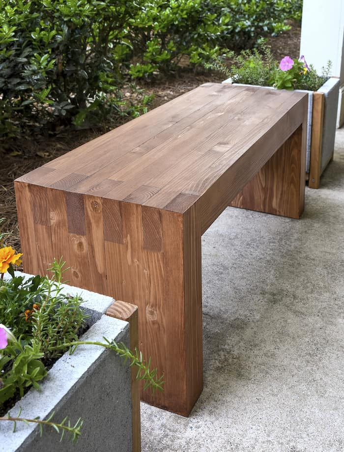 DIY Wood Bench
 Williams Sonoma inspired DIY outdoor bench diycandy