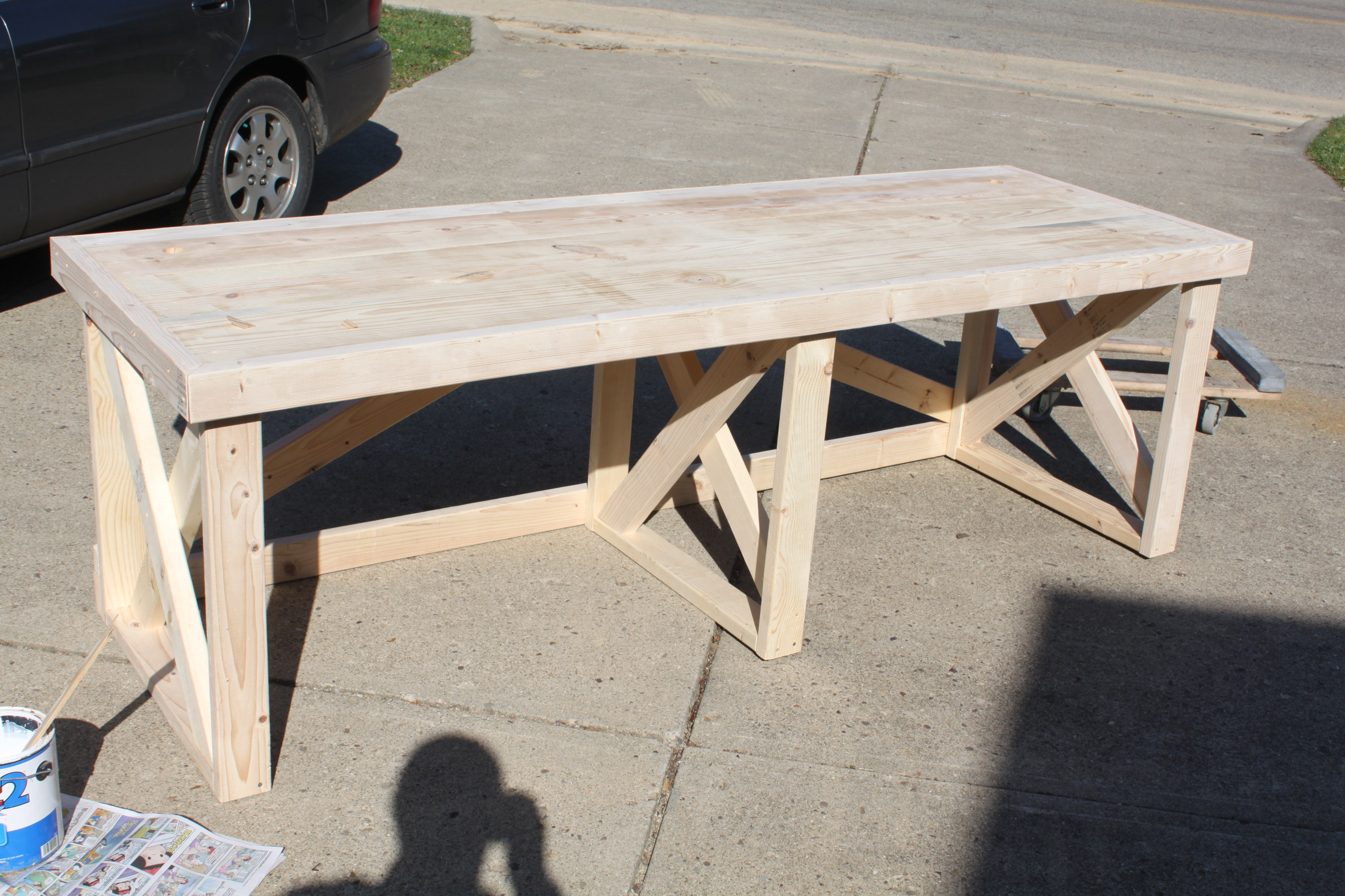 DIY Wood Desks
 How To Build This Trestle Desk From Scrap Lumber