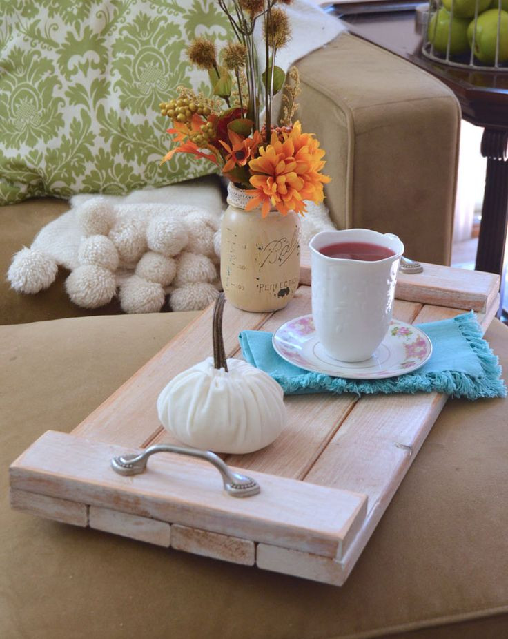 DIY Wood Tray
 How to Make a Rustic Wooden Tray