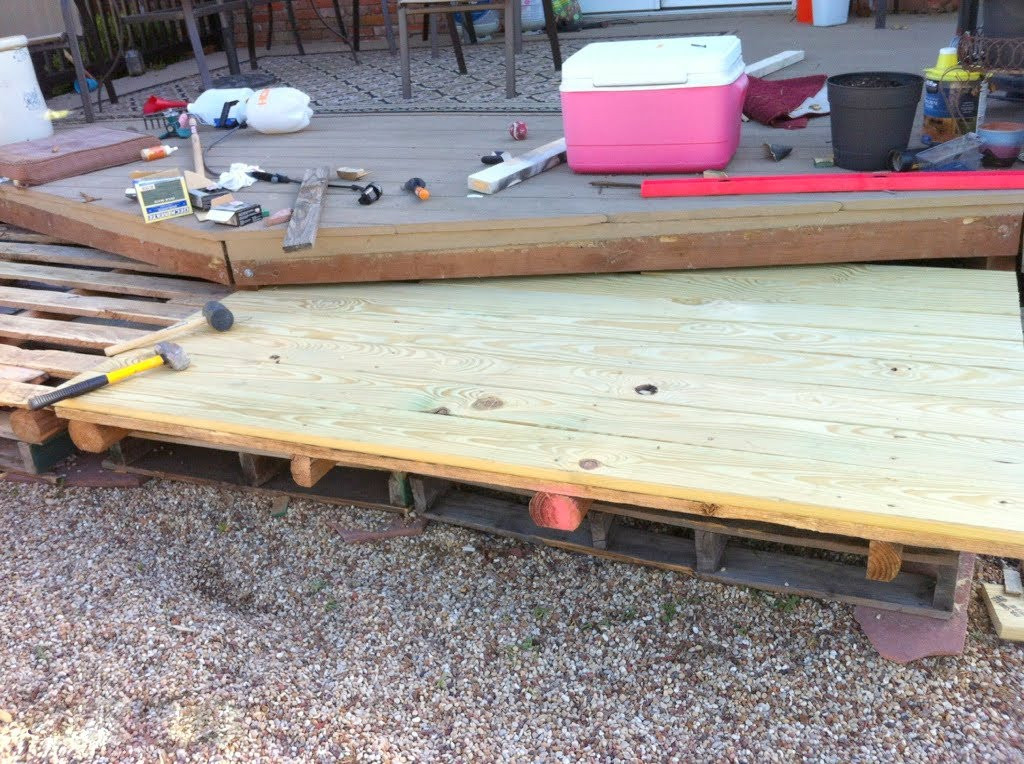 DIY Wooden Deck
 Remodelaholic