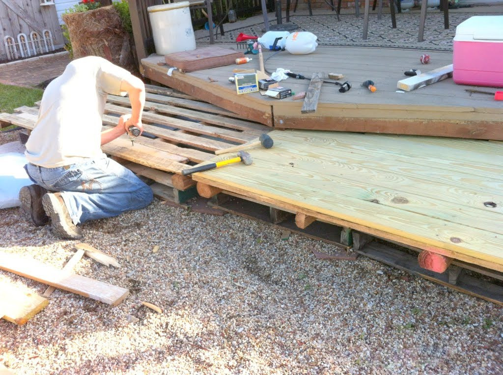 DIY Wooden Deck
 Remodelaholic