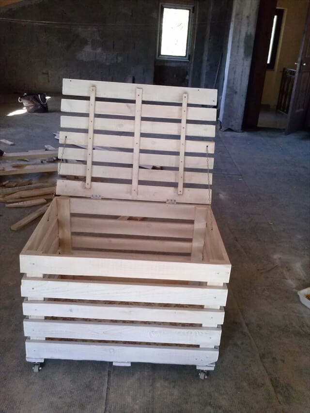 DIY Wooden Storage Box
 DIY Wooden Pallet Storage Box