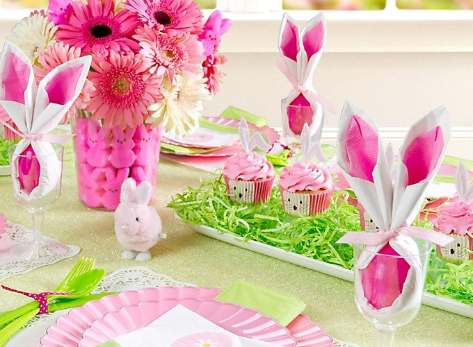 Easter Decoration Ideas For Party
 Pink & Green Easter Tablescape & Centerpiece Ideas Party