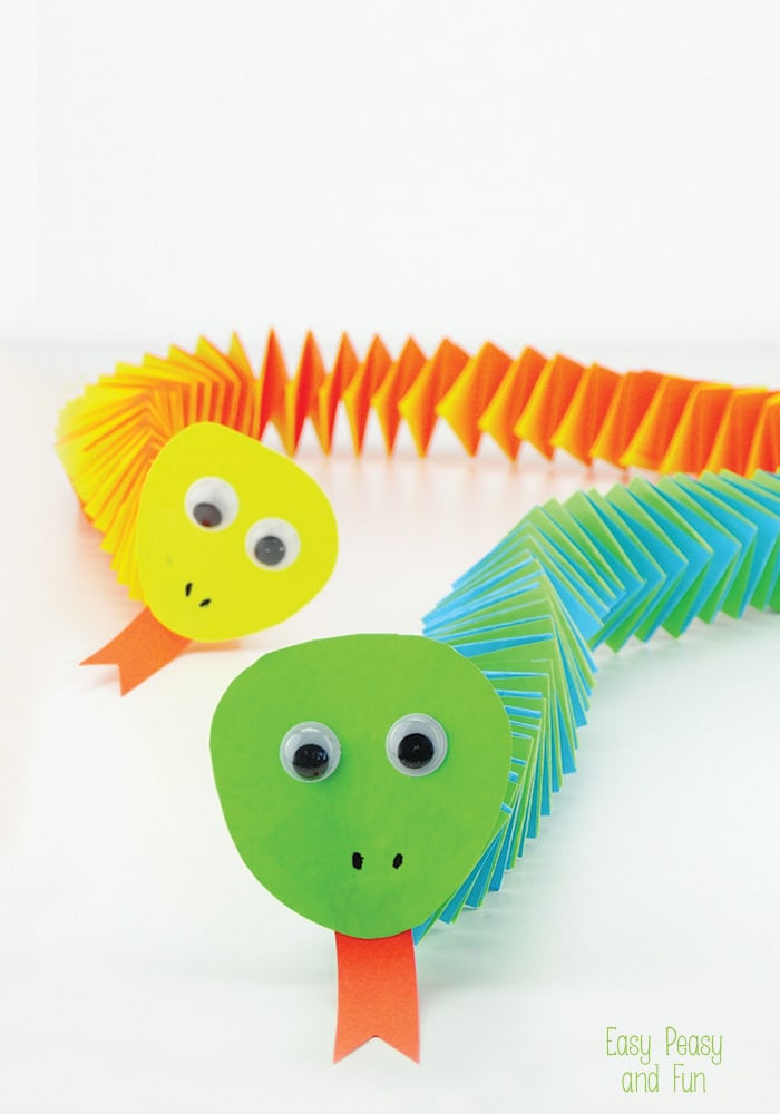 Easy Craft For Toddlers
 Accordion Paper Snake Craft Easy Peasy and Fun