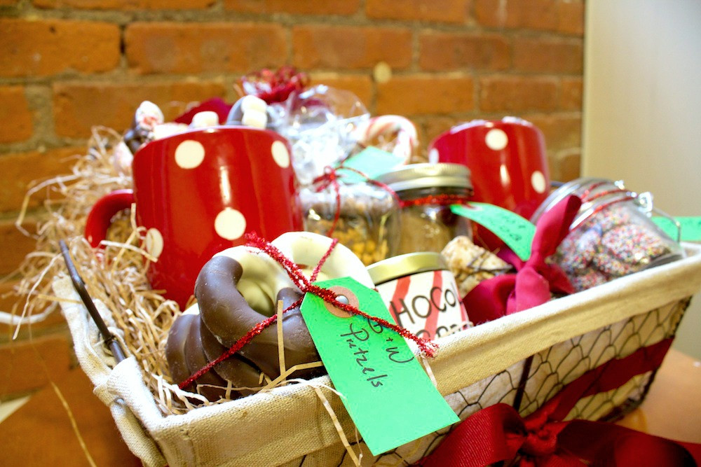 Easy Gift Basket Ideas
 Homemade Food Gift Basket Ideas For The Holidays Genius