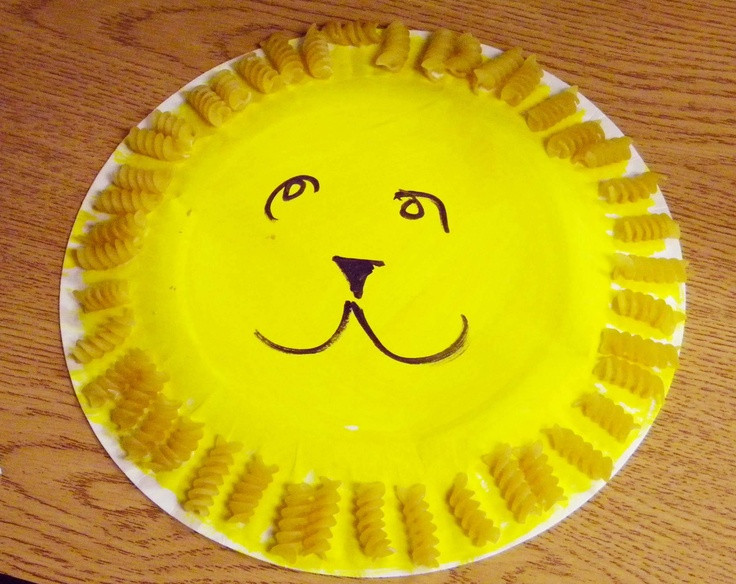 Easy Preschool Art Projects
 Paint the Paper Plate Yellow