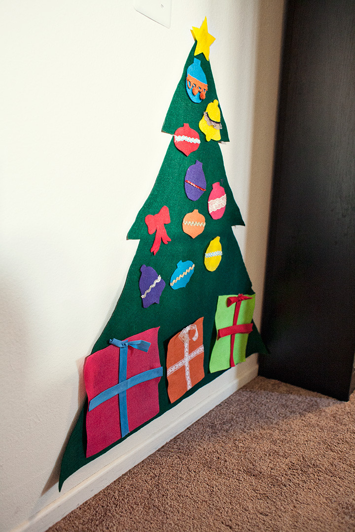 Felt Christmas Tree DIY
 GOLD FEATHERS ADVENTURES INSPIRATION AND OTHER LOVELY
