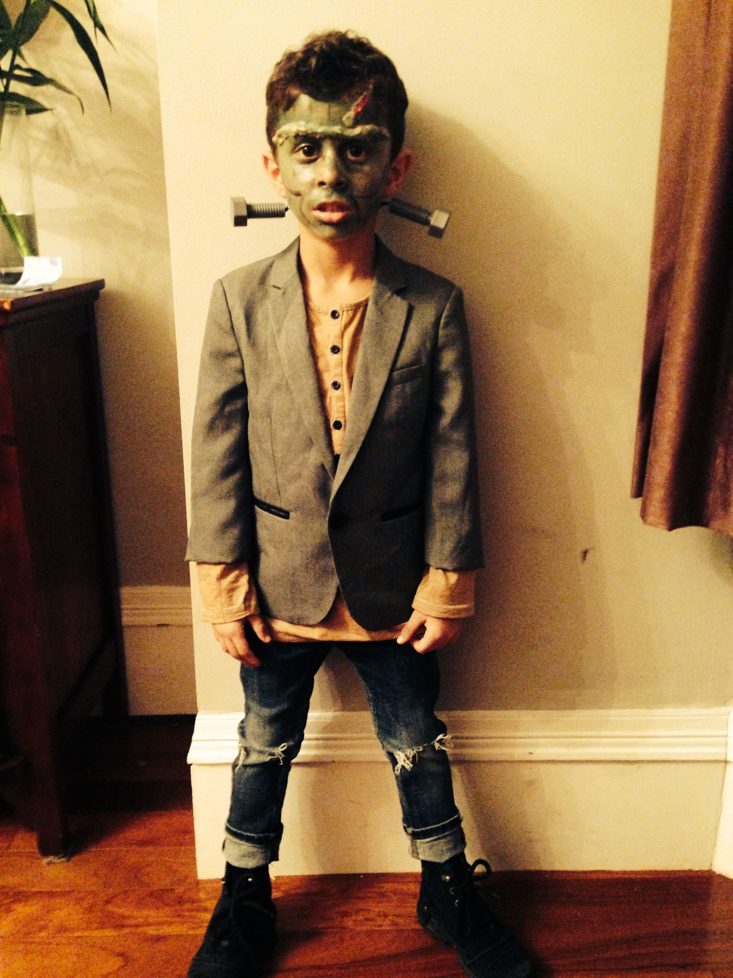 Frankenstein Costume DIY
 Kids Frankenstein costume …