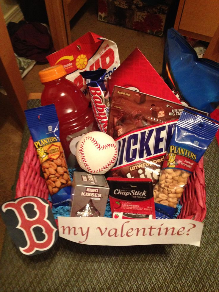 Gift Basket Ideas For Boyfriend
 Best 25 Baseball t basket ideas on Pinterest