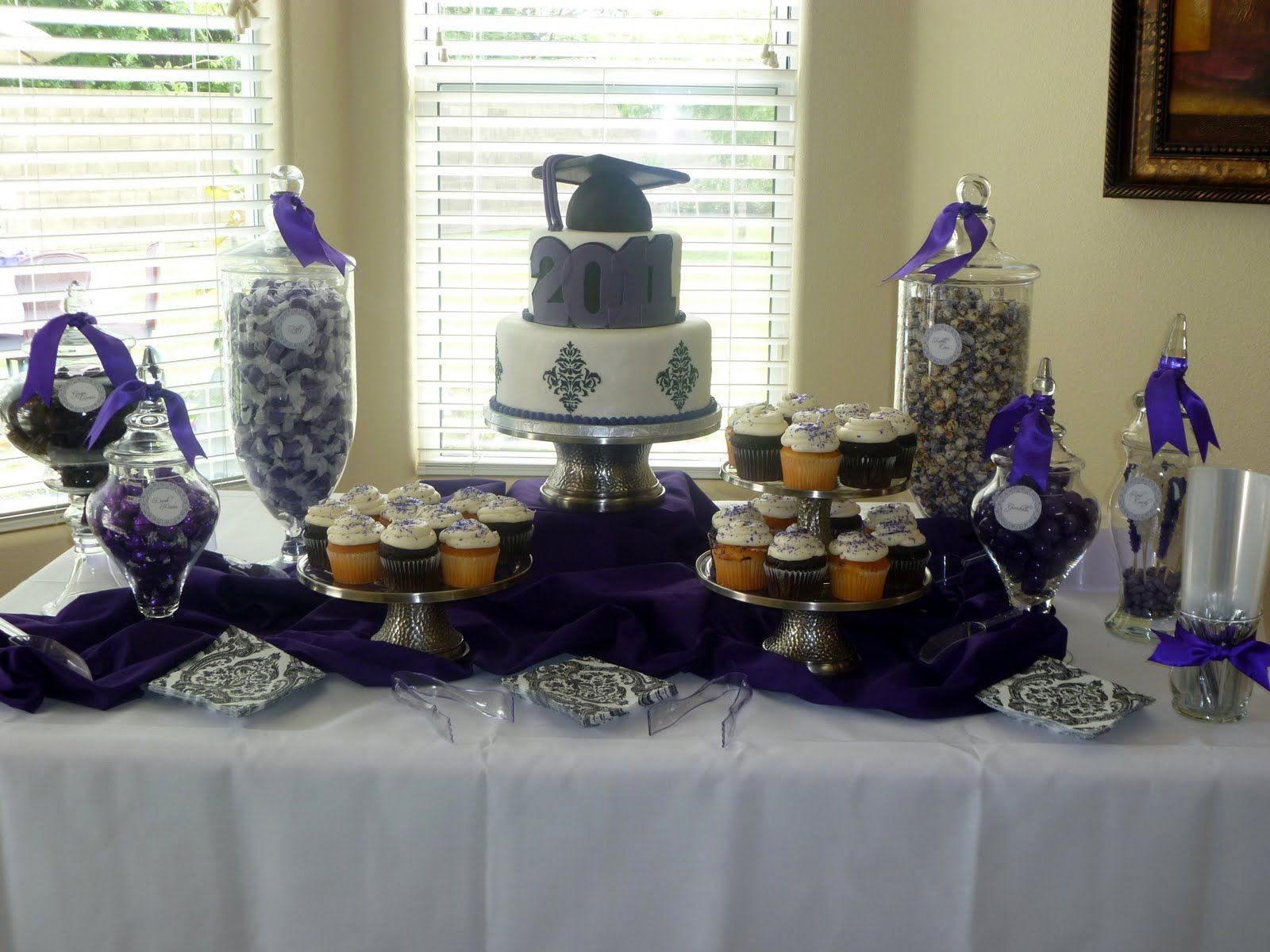 Graduation Party Candy Table Ideas
 Graduation Candy Buffet s