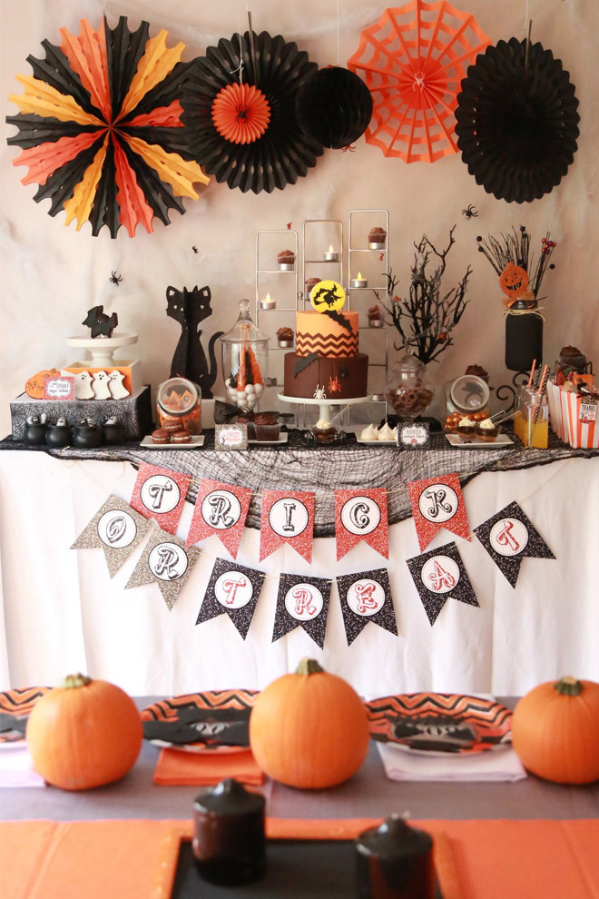 Halloween Ideas For Party
 Halloween "Chocolate Bar" Party