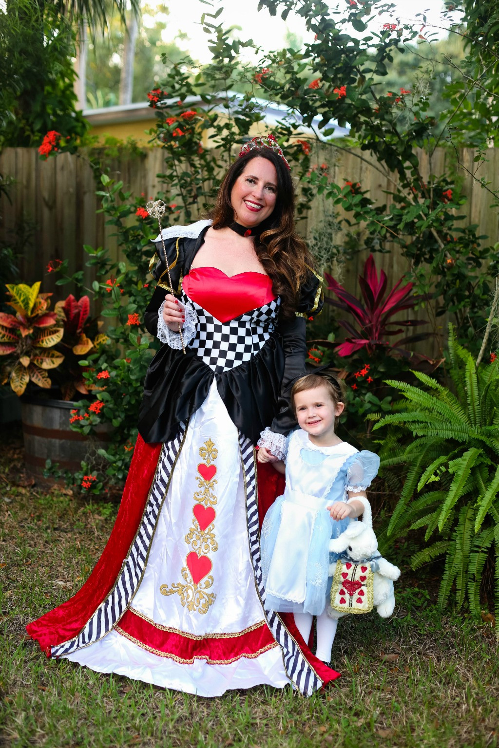 Halloween Party Costume Ideas
 Mommy and Me Halloween Costume Ideas Alice in Wonderland