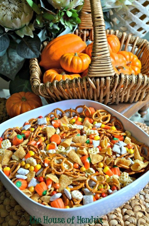 Halloween Party Recipes Ideas
 17 Fun Halloween Party Food Ideas for an Unfor table