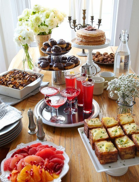 Holiday Brunch Party Ideas
 10 Christmas Buffet Table Decorating Ideas