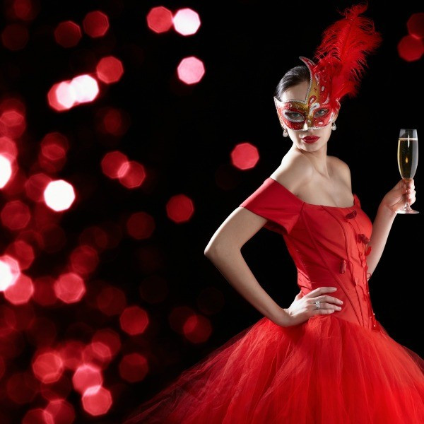 Holiday Masquerade Party Ideas
 Costume Ideas for a Themed Dance